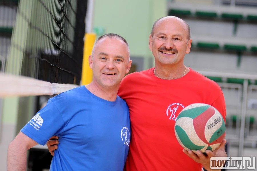 Marek Kurpis i Bolesław Papiernik to założyciele amatorskiej ligi siatkarzy w Raciborzu
